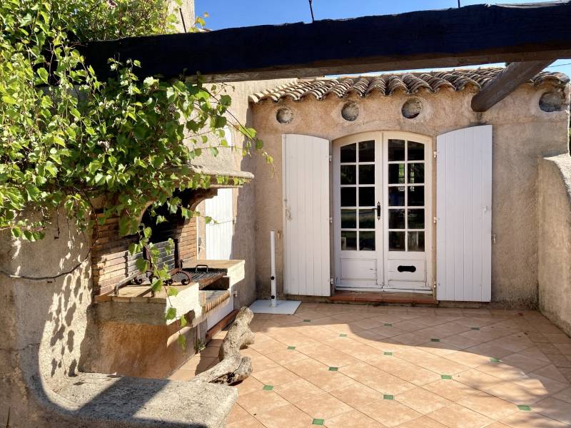 Maison de plain pied 3 chambres à Sainte Maxime le Sémaphore à rafraichîr