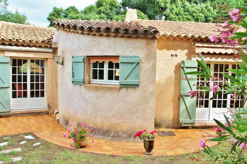 Maison à vendre dans domaine privé avec piscine à Ste Maxime