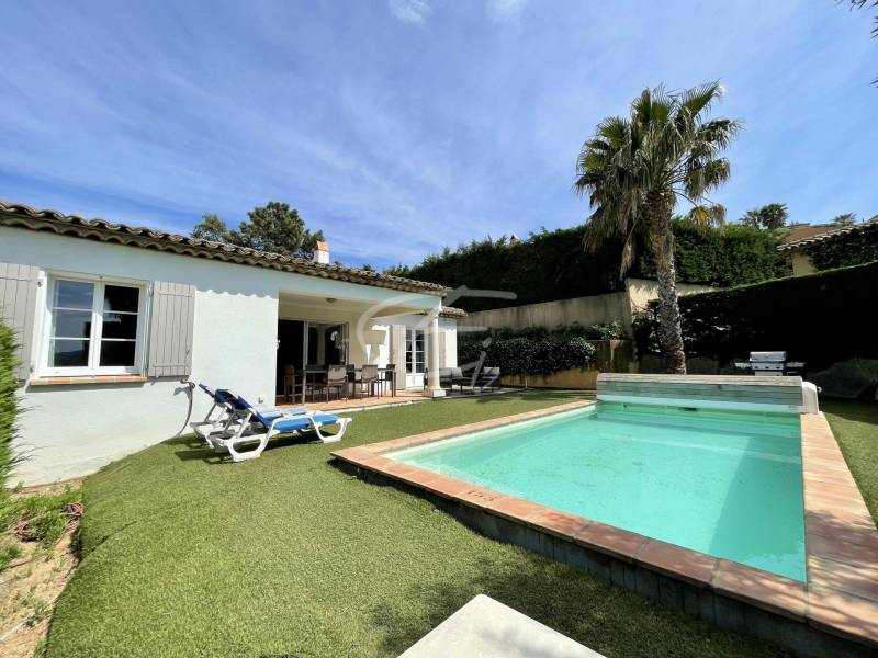 A vendre villa de plain-pied avec piscine à Sainte Maxime