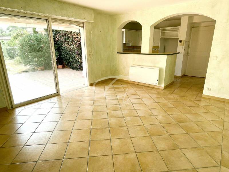 Appartement à vendre en rez de jardin Ste Maxime