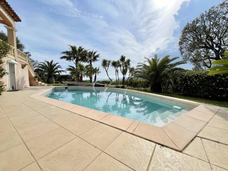 villa pleine de charme en vente sur Sainte Maxime